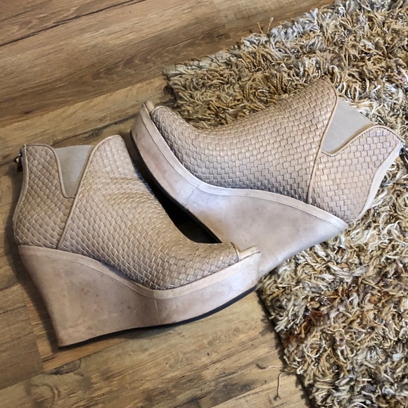 UGG Shoes - Ugg | Fawn Hamra Wedged Booties